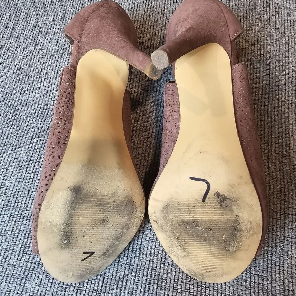 Lauren Conrad Pierced Faux Suede Leather Sandal Open Toed Heels Women's Size 8.5